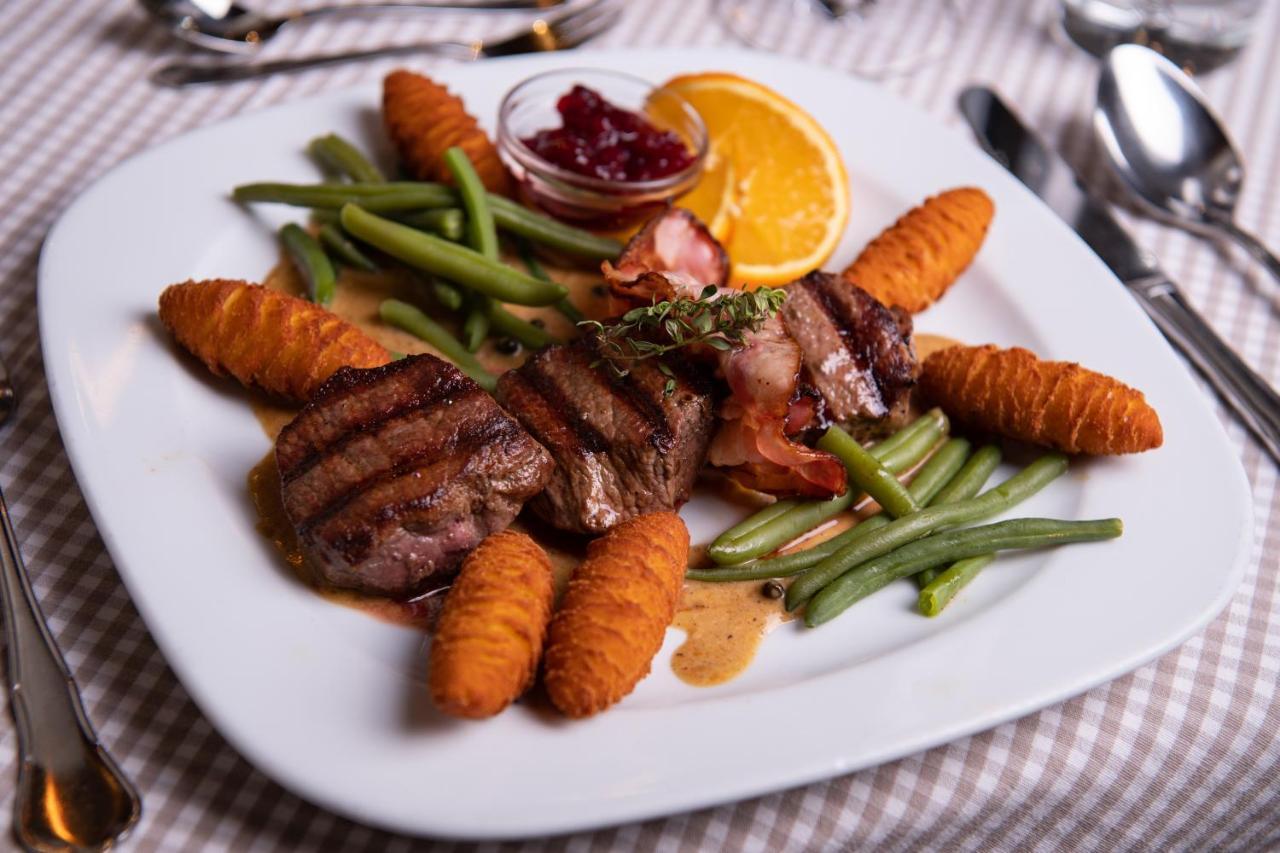 Hotel Restaurant Platzer Gmünd Екстериор снимка